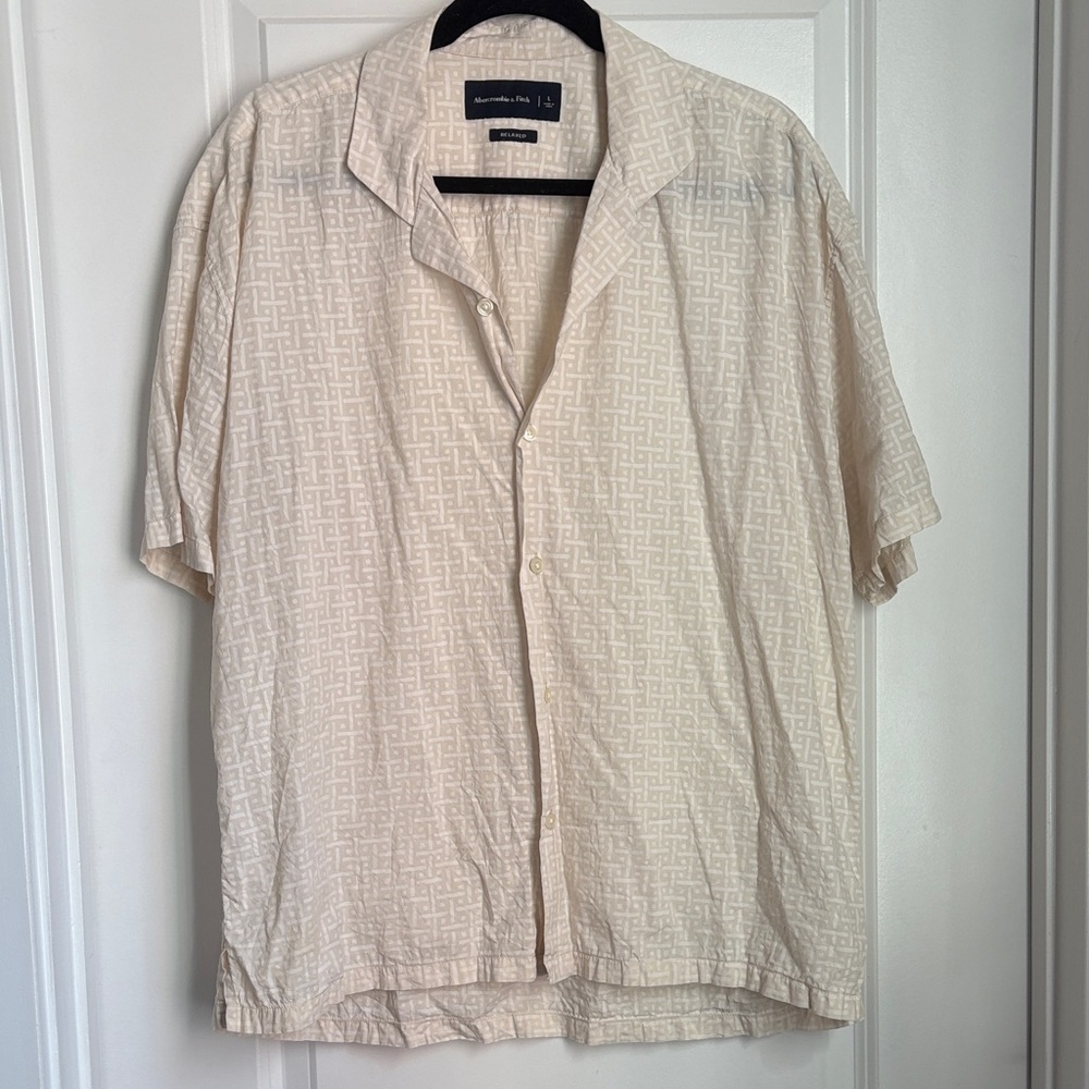 Abercrombie & Fitch Beige Patterned Button Down Shirt